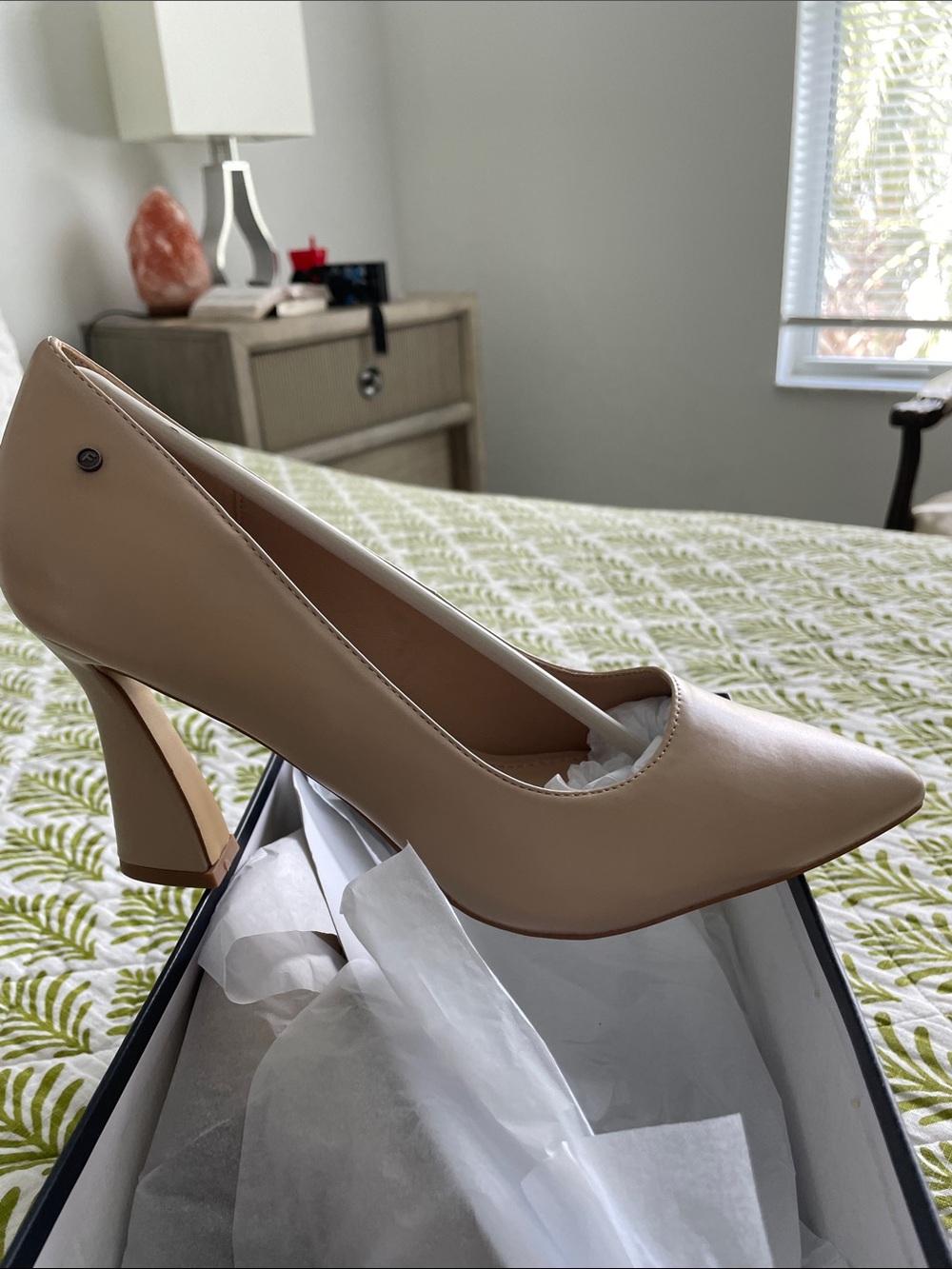 French Connection New in Box Classic Women's Nude Pointed-Toe Pump